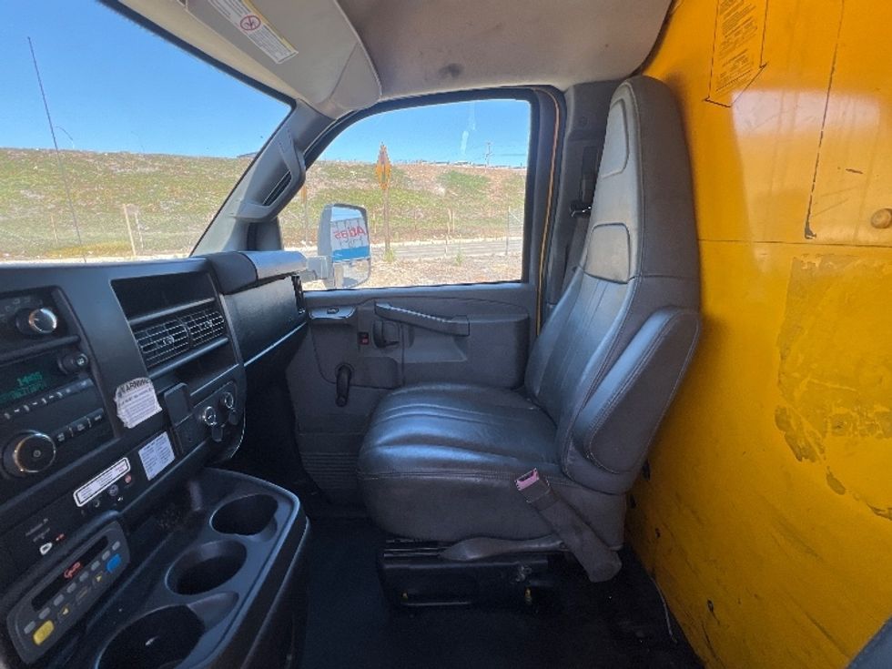 Light Duty Box Truck-Light and Medium Duty Trucks-GMC-2016-Savana G33903-Torrance-CA-123,556\n\t\tmiles-$ 18,750 - Image 19