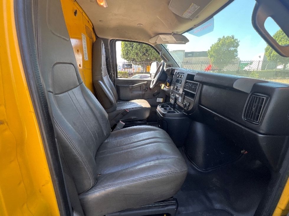 Light Duty Box Truck-Light and Medium Duty Trucks-GMC-2016-Savana G33903-Torrance-CA-123,556\n\t\tmiles-$ 18,750 - Image 22