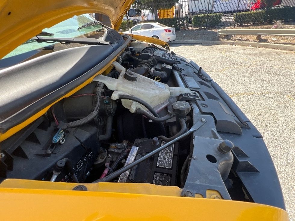 Light Duty Box Truck-Light and Medium Duty Trucks-GMC-2016-Savana G33903-Torrance-CA-123,556\n\t\tmiles-$ 18,750 - Image 23