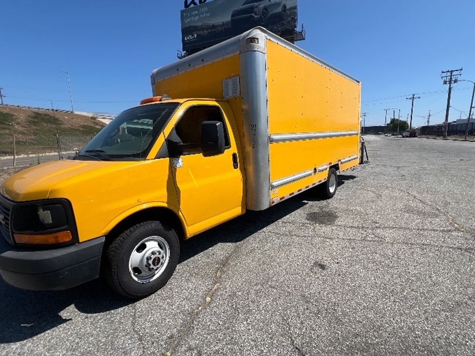 Light Duty Box Truck-Light and Medium Duty Trucks-GMC-2016-Savana G33903-Torrance-CA-123,556\n\t\tmiles-$ 18,750 - Image 3