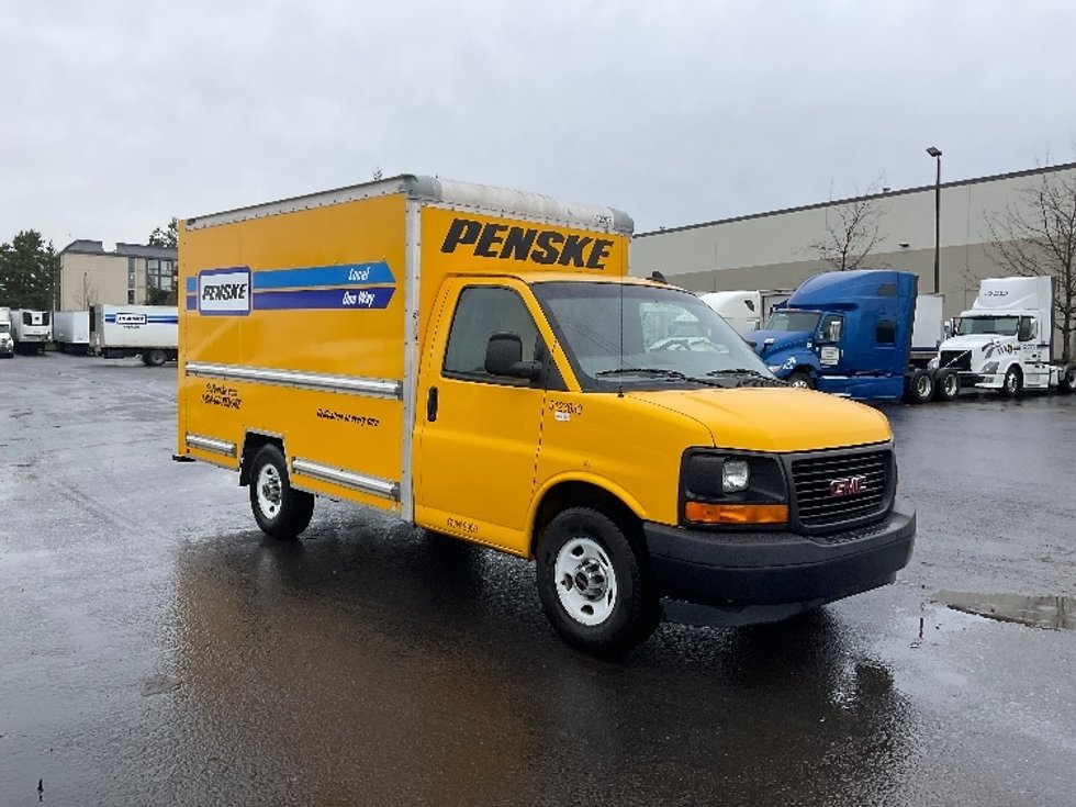 Used Light Duty Box Trucks for Sale in OR Penske Used Trucks