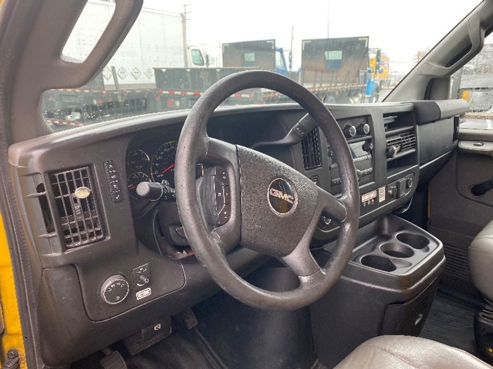 Light Duty Box Truck-Light and Medium Duty Trucks-GMC-2017-Savana G33903-York-PA-94,015\n\t\tmiles-$ 19,000 - Image 16