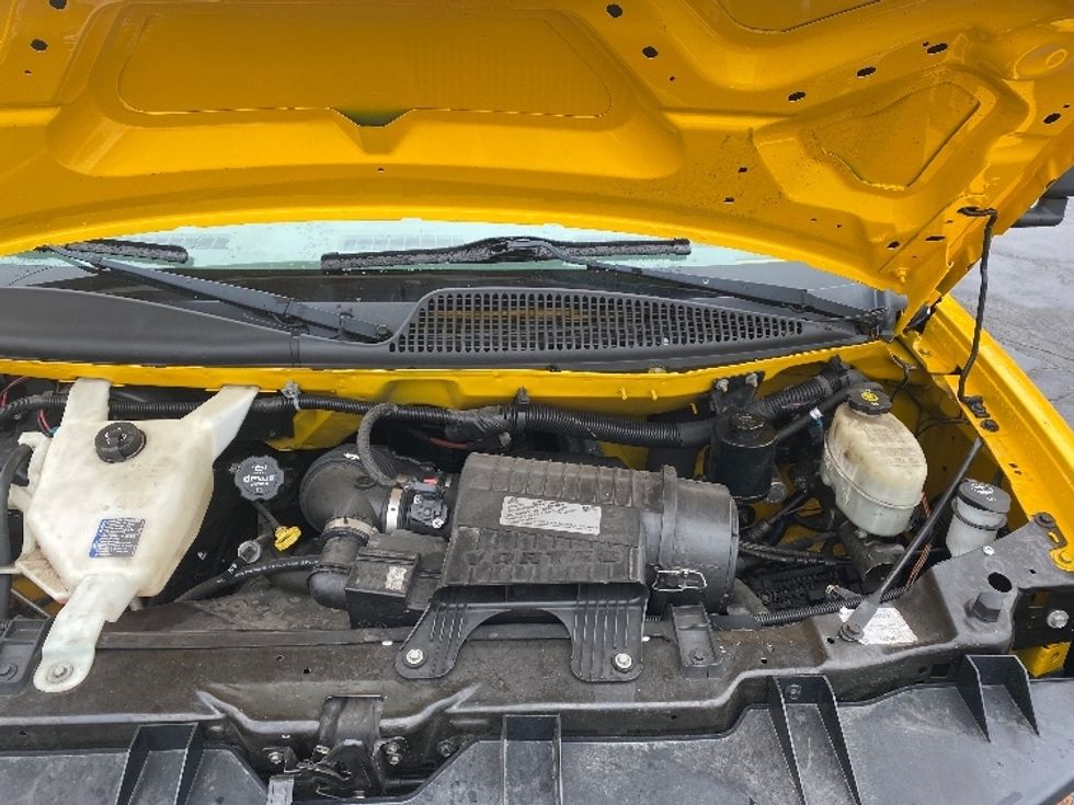 Light Duty Box Truck-Light and Medium Duty Trucks-GMC-2017-Savana G33903-York-PA-94,015\n\t\tmiles-$ 19,000 - Image 23