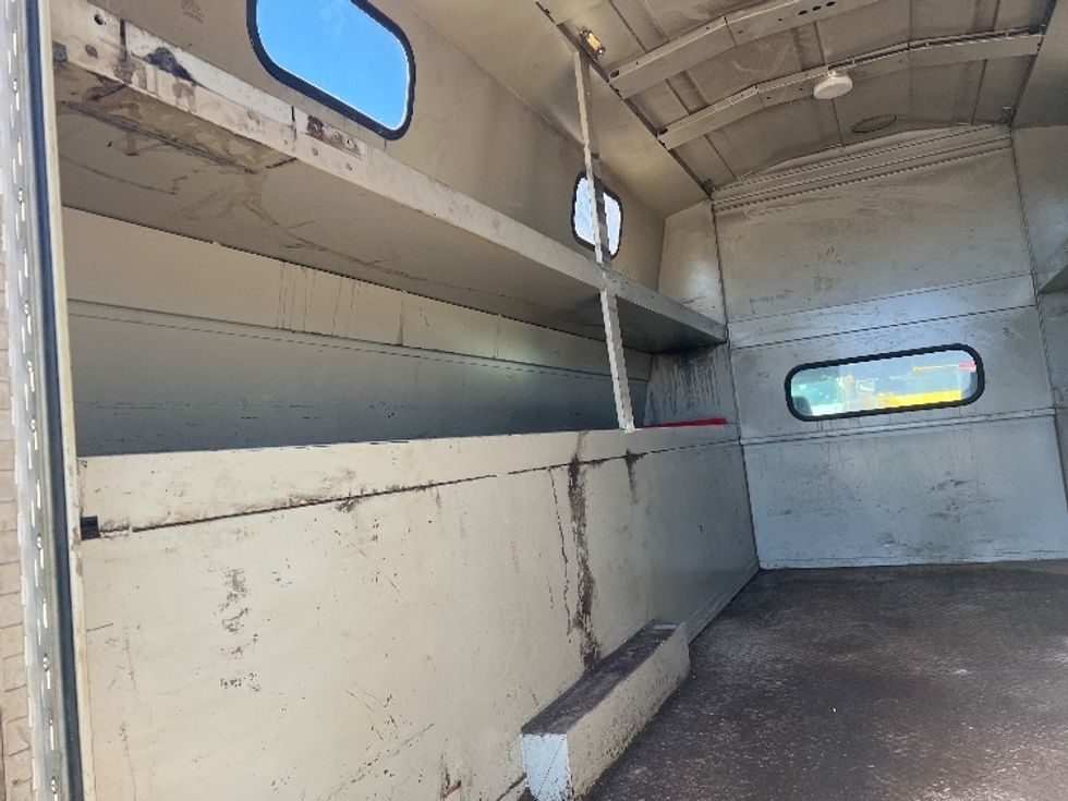 Light Duty Box Truck-Light and Medium Duty Trucks-GMC-2017-SIERRA-Rochester-NY-126,670\n\t\tmiles-$ 27,000 - Image 11