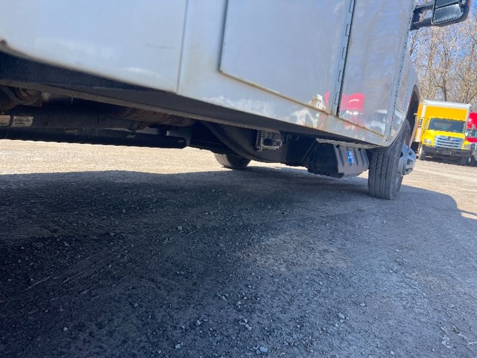 Light Duty Box Truck-Light and Medium Duty Trucks-GMC-2017-SIERRA-Rochester-NY-126,670\n\t\tmiles-$ 27,000 - Image 14