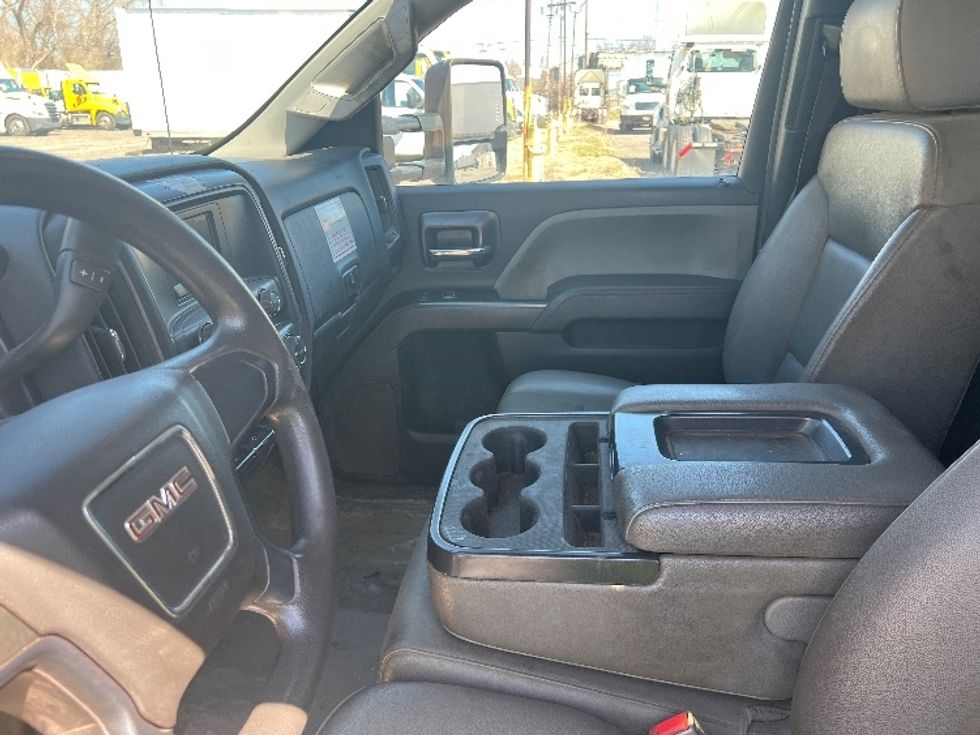 Light Duty Box Truck-Light and Medium Duty Trucks-GMC-2017-SIERRA-Rochester-NY-126,670\n\t\tmiles-$ 27,000 - Image 19