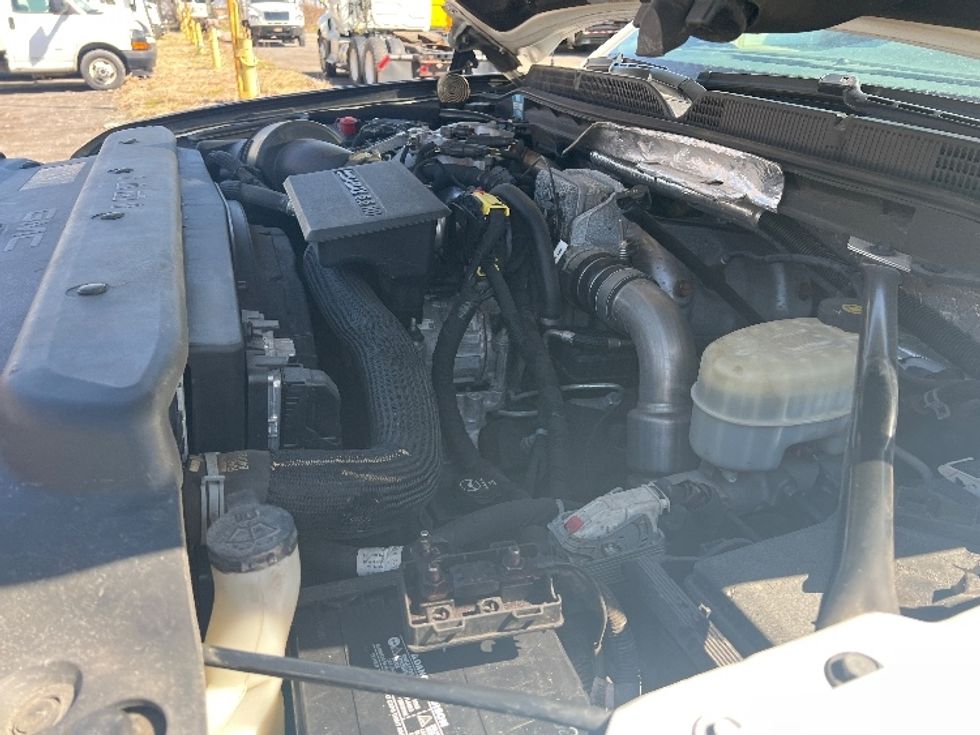 Light Duty Box Truck-Light and Medium Duty Trucks-GMC-2017-SIERRA-Rochester-NY-126,670\n\t\tmiles-$ 27,000 - Image 24