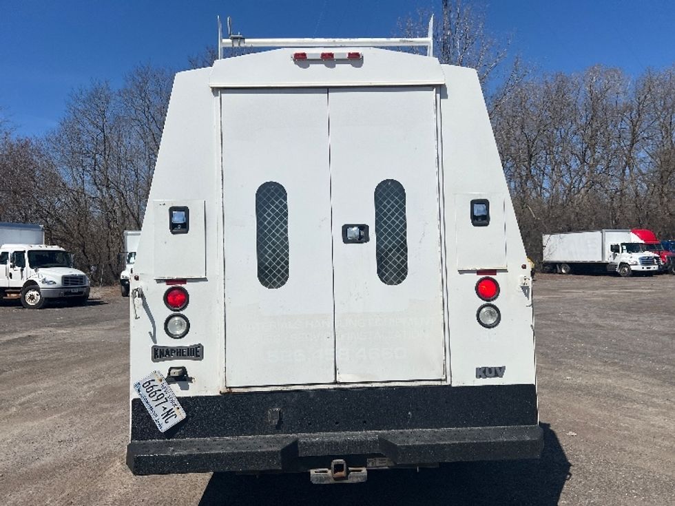 Light Duty Box Truck-Light and Medium Duty Trucks-GMC-2017-SIERRA-Rochester-NY-126,670\n\t\tmiles-$ 27,000 - Image 7