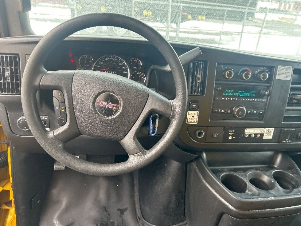 Light Duty Box Truck-Light and Medium Duty Trucks-GMC-2018-Savana G33903-Baltimore-MD-213,778\n\t\tmiles-$ 11,000 - Image 18