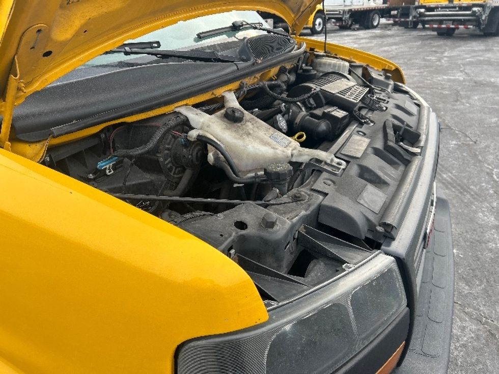 Light Duty Box Truck-Light and Medium Duty Trucks-GMC-2018-Savana G33903-Baltimore-MD-213,778\n\t\tmiles-$ 11,000 - Image 23