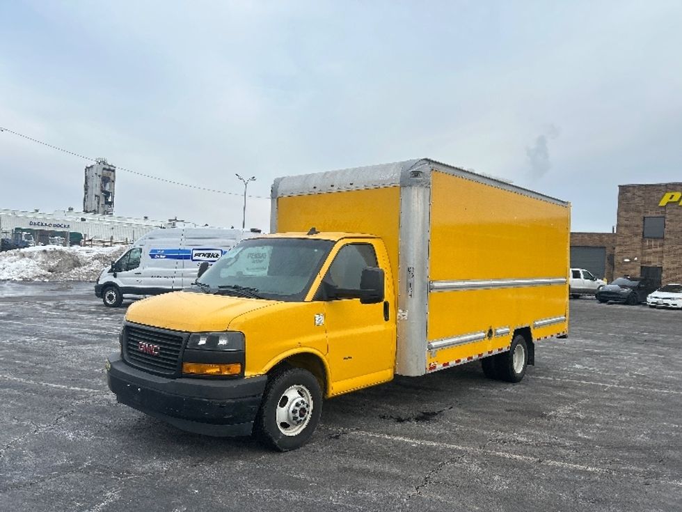 Light Duty Box Truck-Light and Medium Duty Trucks-GMC-2018-Savana G33903-Baltimore-MD-213,778\n\t\tmiles-$ 11,000 - Image 3