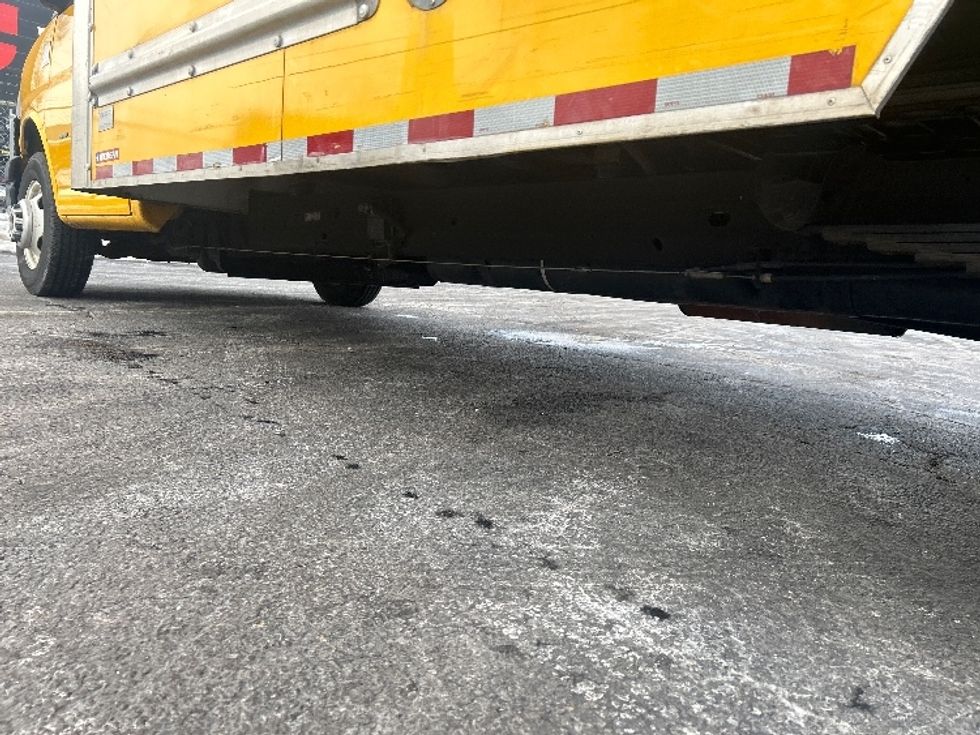 Light Duty Box Truck-Light and Medium Duty Trucks-GMC-2018-Savana G33903-Baltimore-MD-213,778\n\t\tmiles-$ 11,000 - Image 5