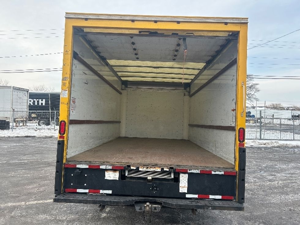 Light Duty Box Truck-Light and Medium Duty Trucks-GMC-2018-Savana G33903-Baltimore-MD-213,778\n\t\tmiles-$ 11,000 - Image 8