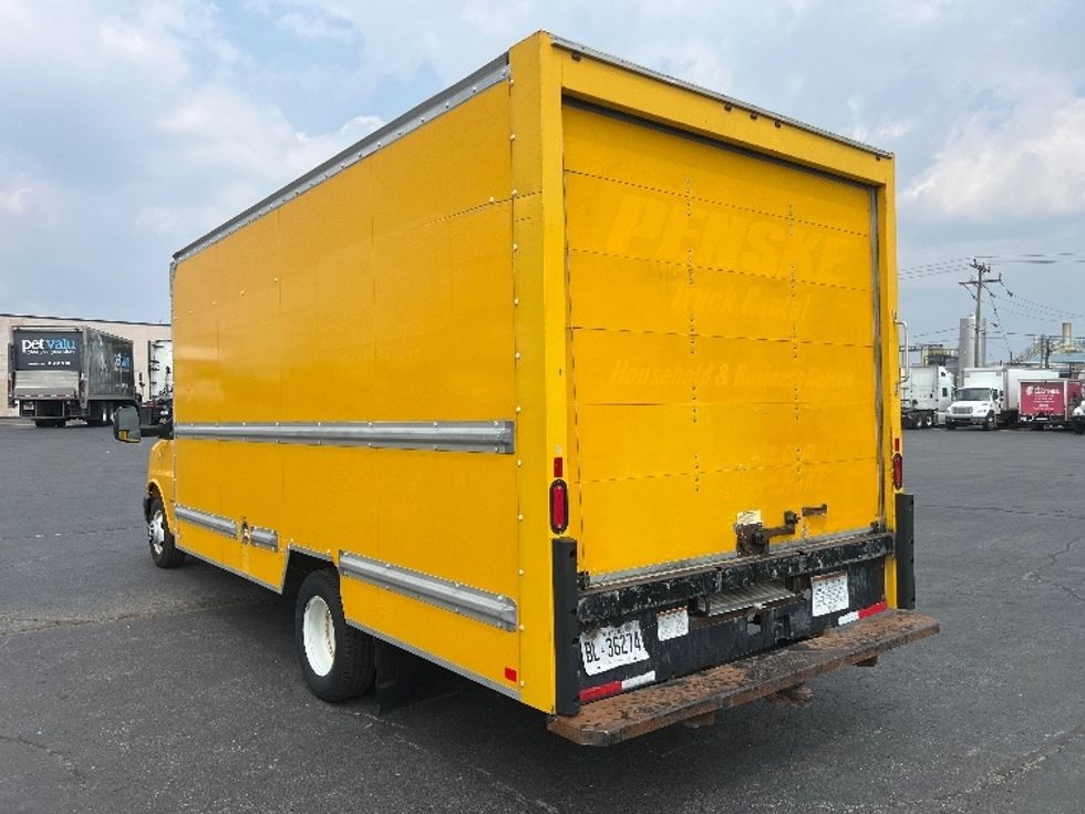 Light Duty Box Truck-Light and Medium Duty Trucks-GMC-2018-Savana G33903-Etobicoke-ON-217,984\n\t\tkm-$ 23,500 - Image 6