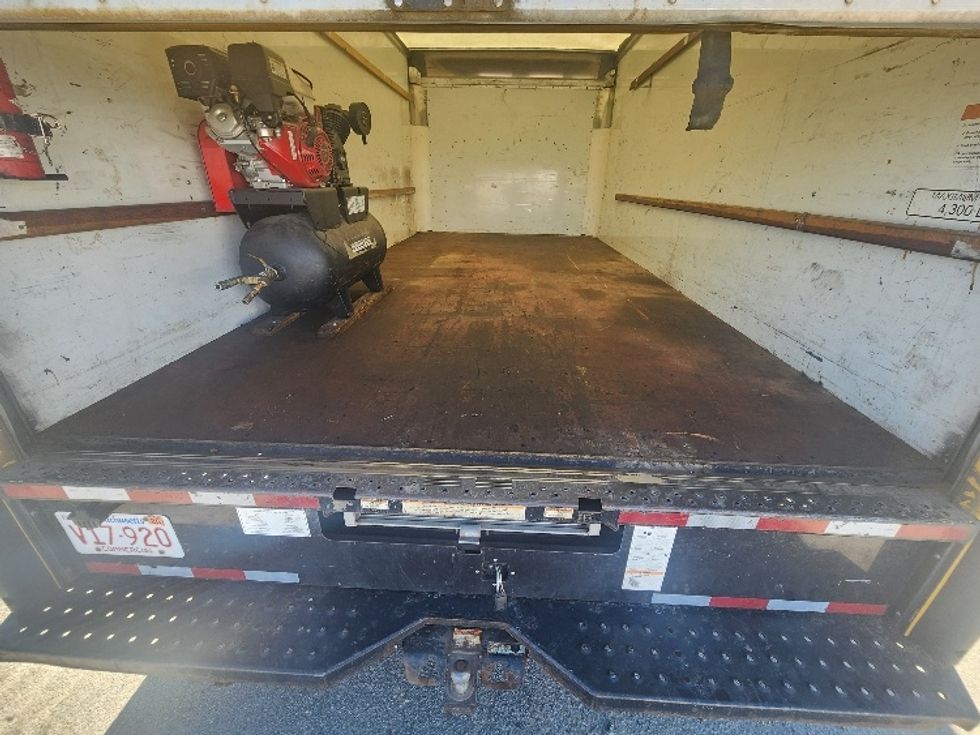 Light Duty Box Truck-Light and Medium Duty Trucks-GMC-2018-Savana G33903-Fall River-MA-95,901\n\t\tmiles-$ 20,750 - Image 10