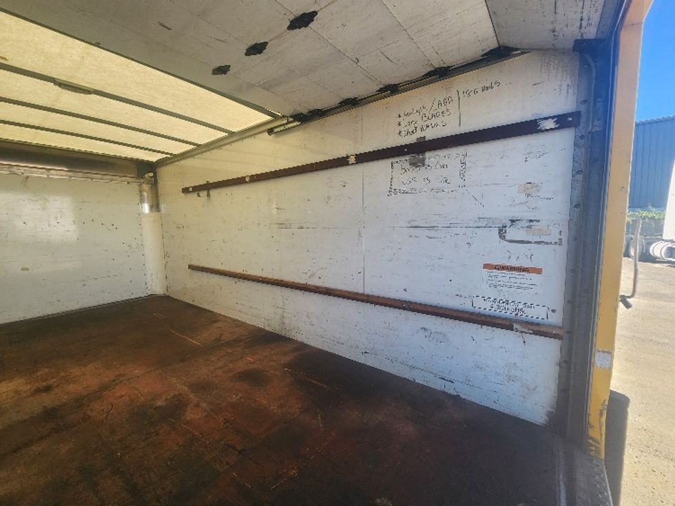 Light Duty Box Truck-Light and Medium Duty Trucks-GMC-2018-Savana G33903-Fall River-MA-95,901\n\t\tmiles-$ 20,750 - Image 12