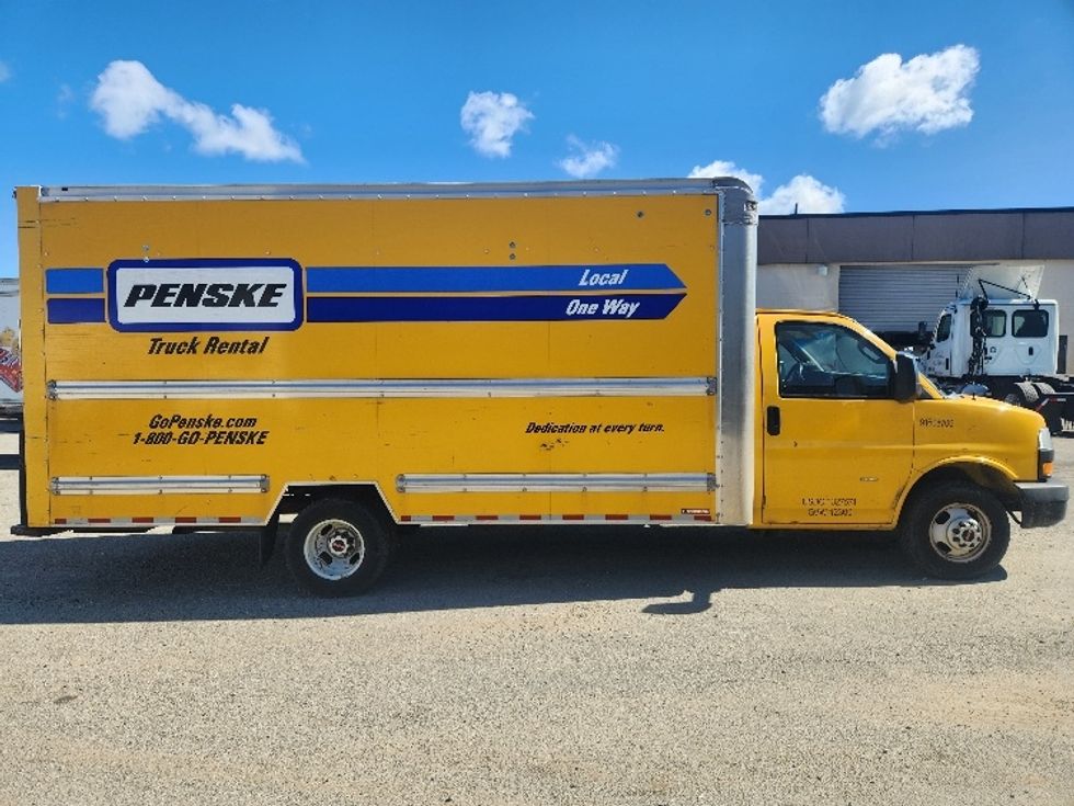 Light Duty Box Truck-Light and Medium Duty Trucks-GMC-2018-Savana G33903-Fall River-MA-95,901\n\t\tmiles-$ 20,750 - Image 15