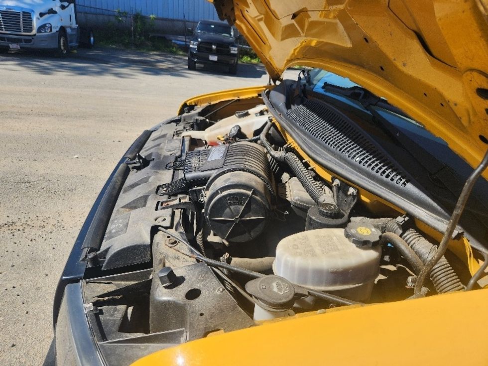 Light Duty Box Truck-Light and Medium Duty Trucks-GMC-2018-Savana G33903-Fall River-MA-95,901\n\t\tmiles-$ 20,750 - Image 24