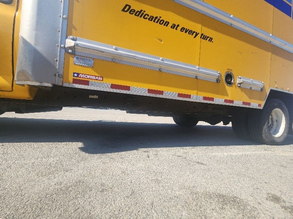 Light Duty Box Truck-Light and Medium Duty Trucks-GMC-2018-Savana G33903-Fall River-MA-95,901\n\t\tmiles-$ 20,750 - Image 5