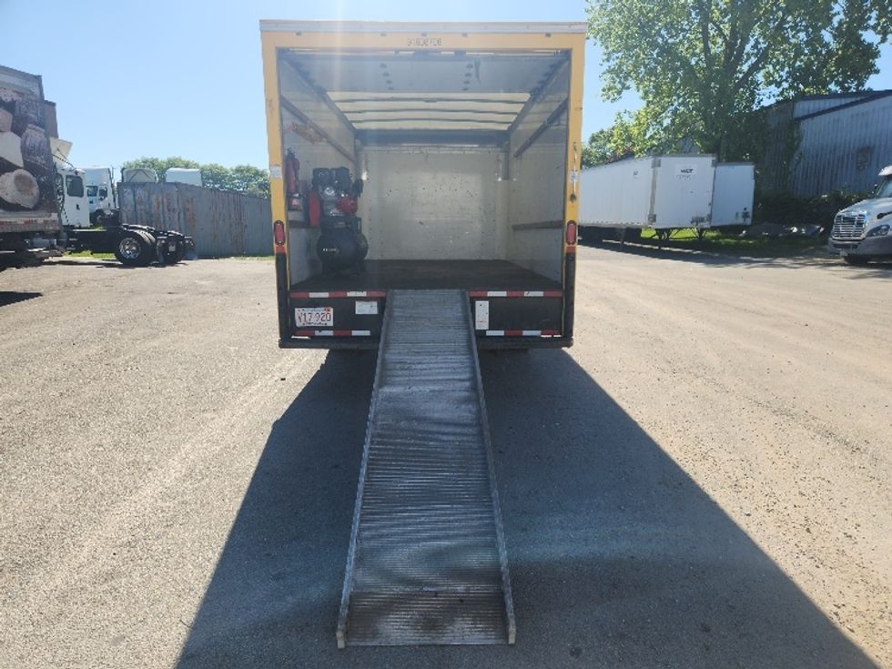 Light Duty Box Truck-Light and Medium Duty Trucks-GMC-2018-Savana G33903-Fall River-MA-95,901\n\t\tmiles-$ 20,750 - Image 9