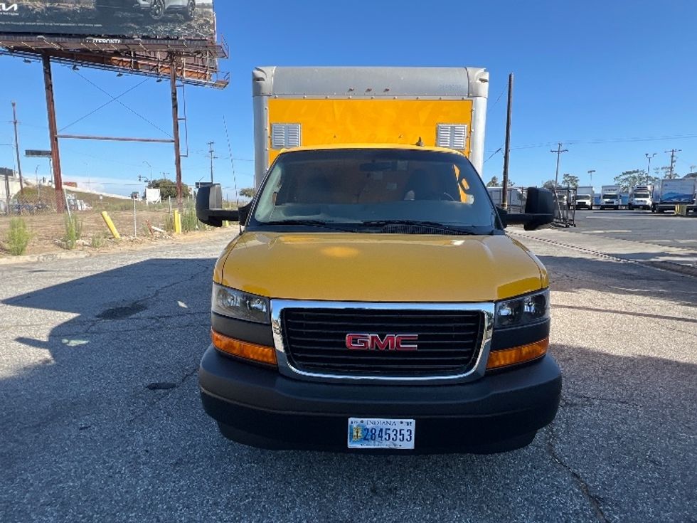 Light Duty Box Truck-Light and Medium Duty Trucks-GMC-2018-Savana G33903-Torrance-CA-56,618\n\t\tmiles-$ 27,500 - Image 2