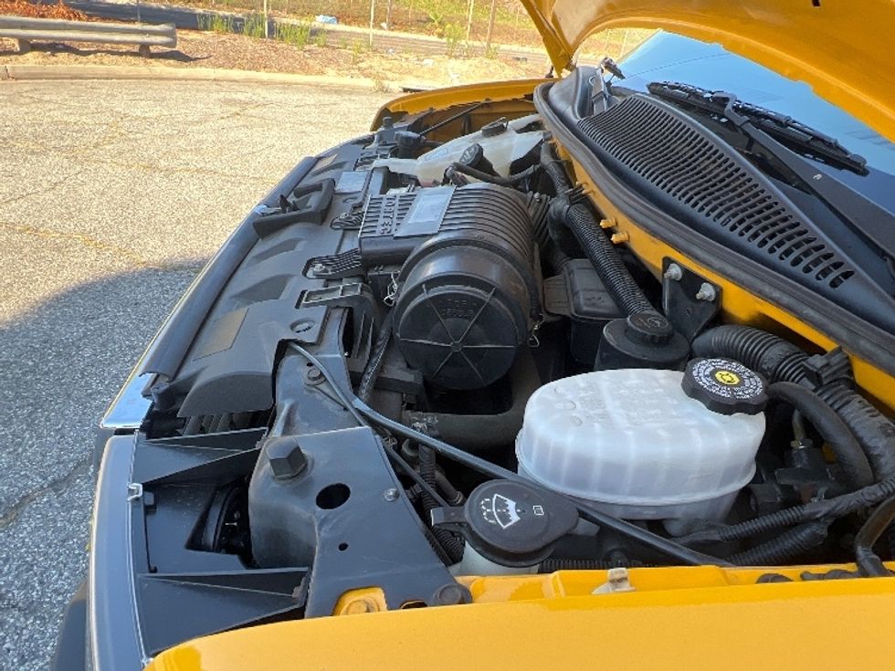 Light Duty Box Truck-Light and Medium Duty Trucks-GMC-2018-Savana G33903-Torrance-CA-56,618\n\t\tmiles-$ 27,500 - Image 24