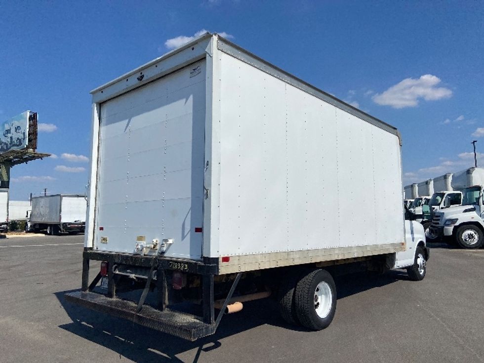 Light Duty Box Truck-Light and Medium Duty Trucks-GMC-2018-Savana SAVANA-San Antonio-TX-225,549\n\t\tmiles-$ 10,000 - Image 11