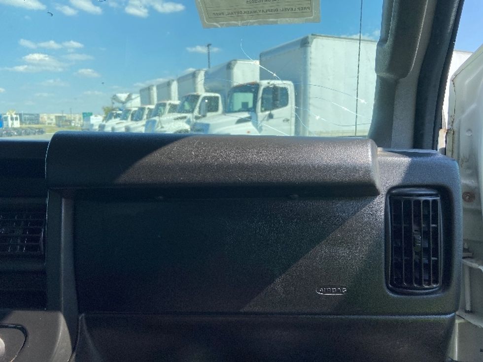 Light Duty Box Truck-Light and Medium Duty Trucks-GMC-2018-Savana SAVANA-San Antonio-TX-225,549\n\t\tmiles-$ 10,000 - Image 19