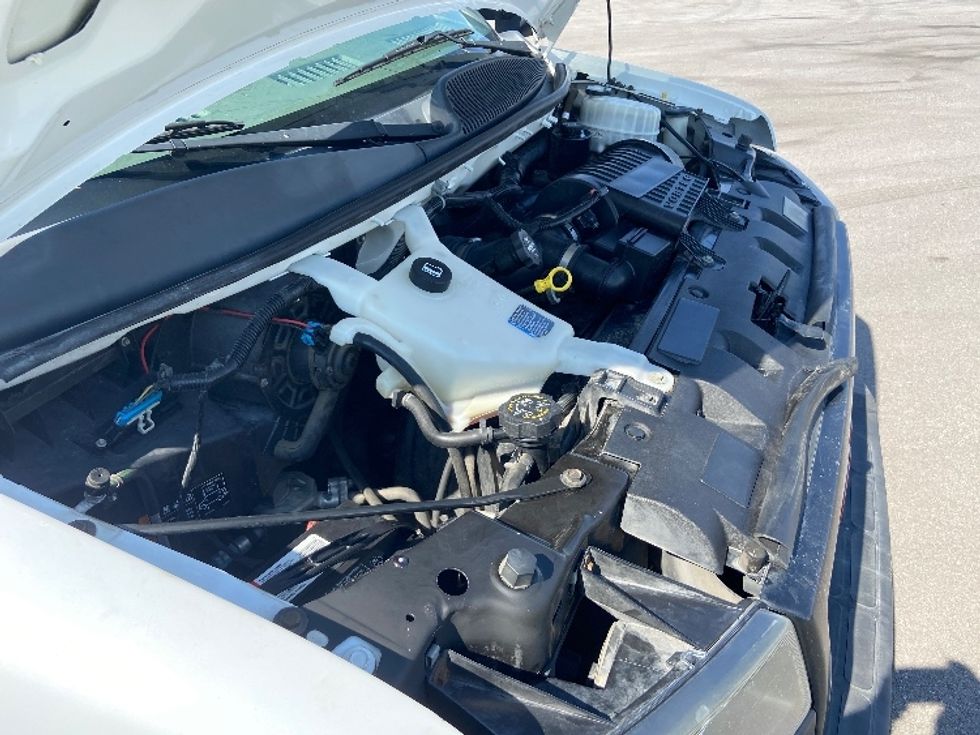 Light Duty Box Truck-Light and Medium Duty Trucks-GMC-2018-Savana SAVANA-San Antonio-TX-225,549\n\t\tmiles-$ 10,000 - Image 21