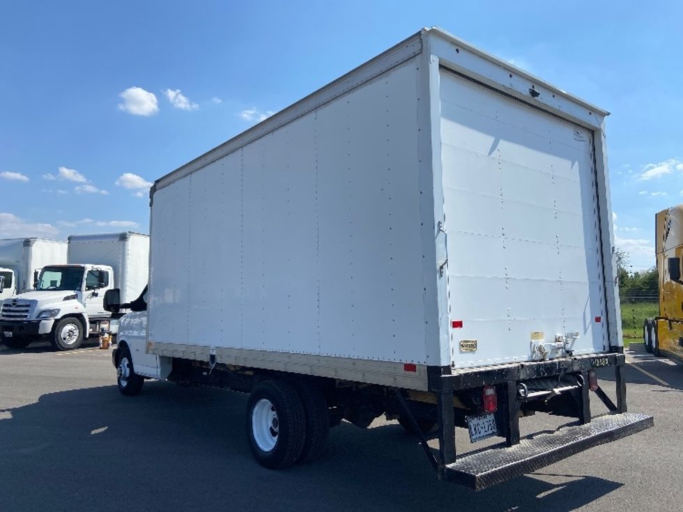 Light Duty Box Truck-Light and Medium Duty Trucks-GMC-2018-Savana SAVANA-San Antonio-TX-225,549\n\t\tmiles-$ 10,000 - Image 6