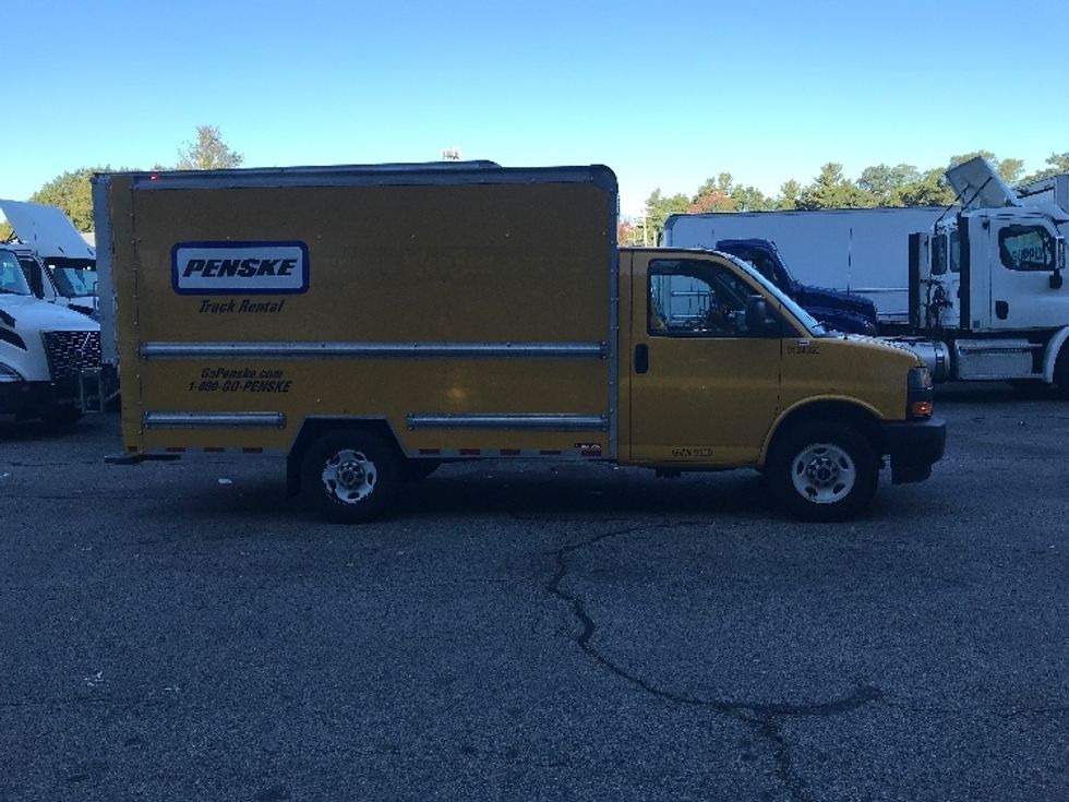 Light Duty Box Truck-Light and Medium Duty Trucks-GMC-2019-Savana G33503-Auburn-MA-71,842\n\t\tmiles-$ 24,500 - Image 13