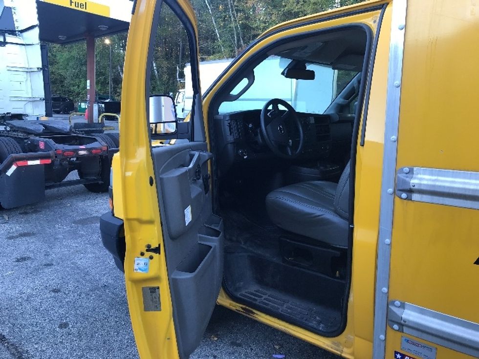 Light Duty Box Truck-Light and Medium Duty Trucks-GMC-2019-Savana G33503-Auburn-MA-71,842\n\t\tmiles-$ 24,500 - Image 14