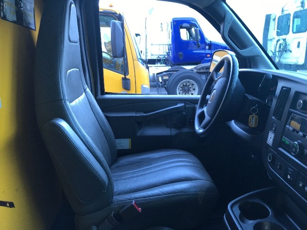 Light Duty Box Truck-Light and Medium Duty Trucks-GMC-2019-Savana G33503-Auburn-MA-71,842\n\t\tmiles-$ 24,500 - Image 20