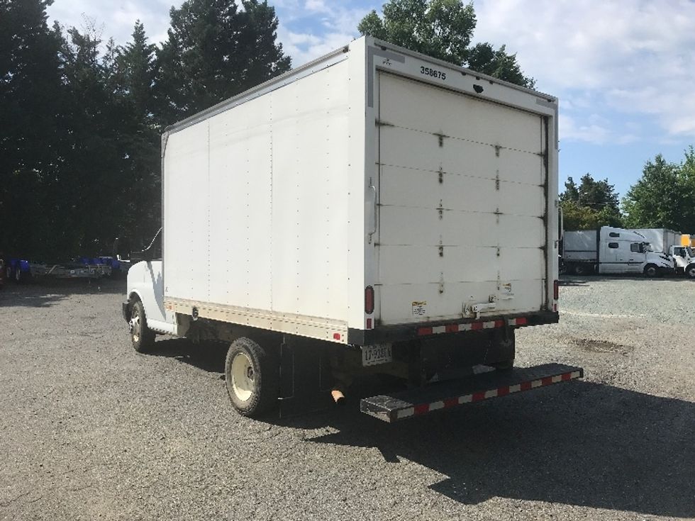 Light Duty Box Truck-Light and Medium Duty Trucks-GMC-2019-Savana G33503-Charlottesville-VA-147,469\n\t\tmiles-$ 21,500 - Image 6