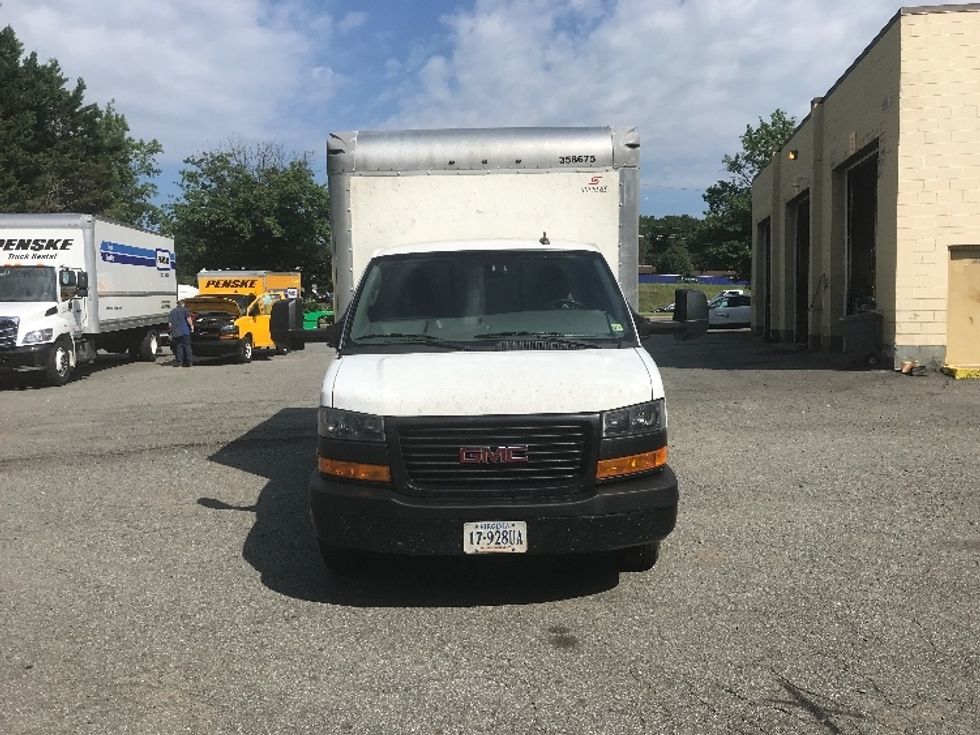 Light Duty Box Truck-Light and Medium Duty Trucks-GMC-2019-Savana G33503-Charlottesville-VA-147,469\n\t\tmiles-$ 21,500 - Image 2