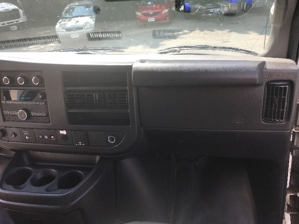 Light Duty Box Truck-Light and Medium Duty Trucks-GMC-2019-Savana G33503-Charlottesville-VA-147,469\n\t\tmiles-$ 21,500 - Image 21