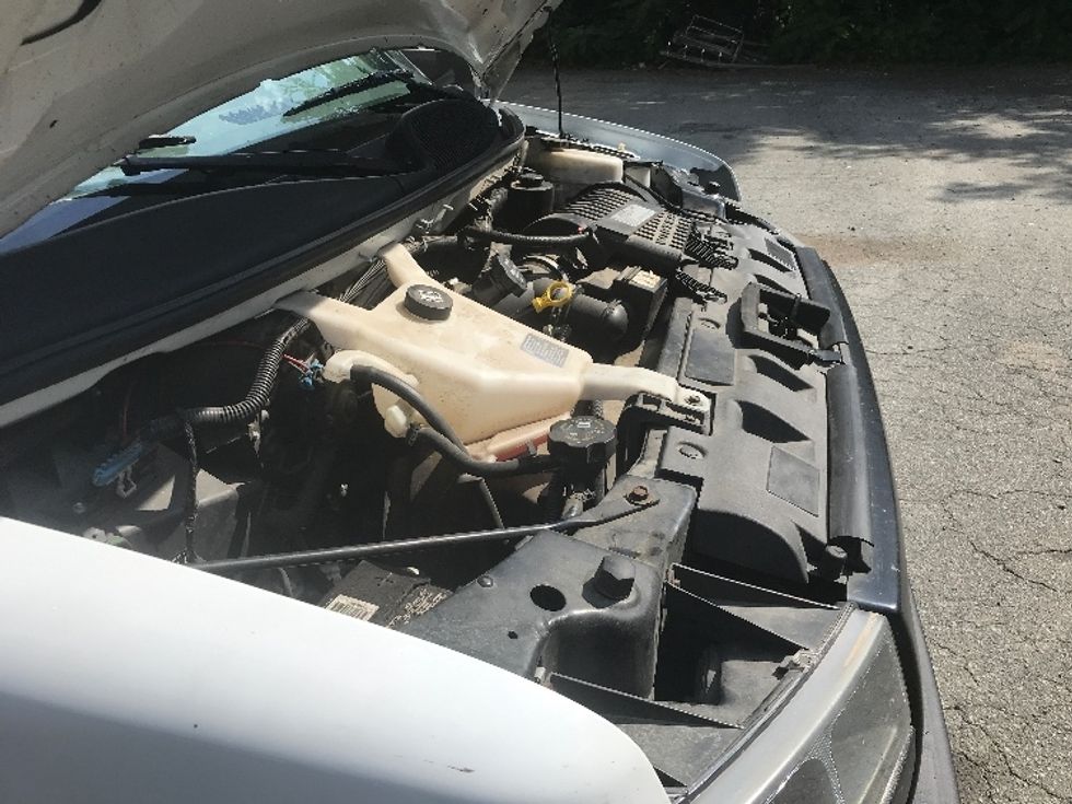 Light Duty Box Truck-Light and Medium Duty Trucks-GMC-2019-Savana G33503-Charlottesville-VA-147,469\n\t\tmiles-$ 21,500 - Image 23