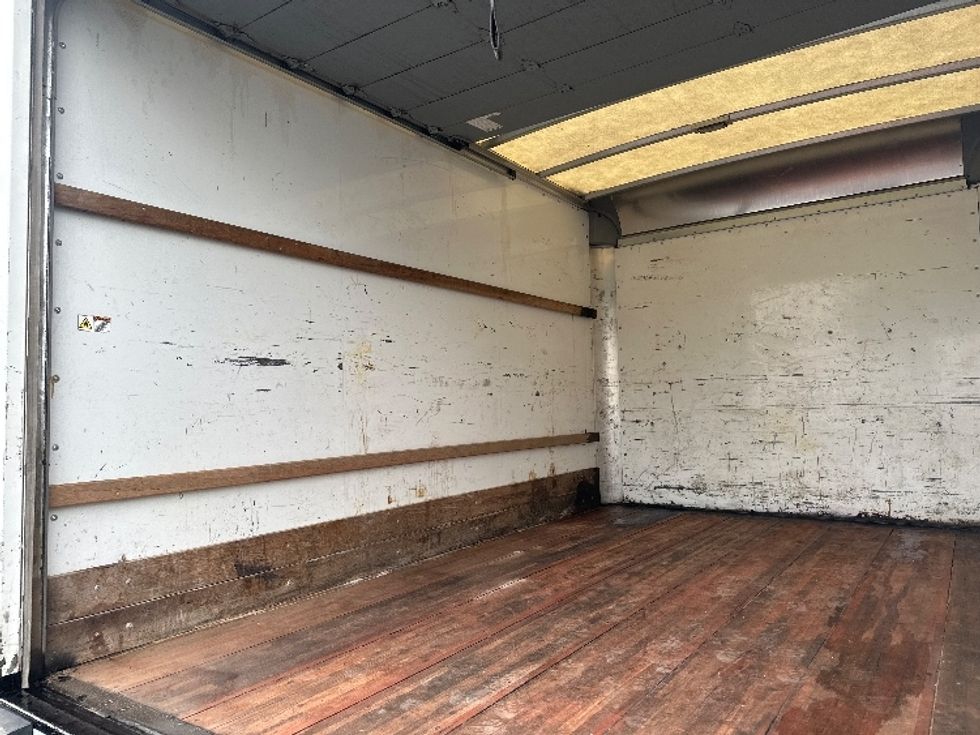 Light Duty Box Truck-Light and Medium Duty Trucks-GMC-2019-Savana G33503-Clackamas-OR-107,071\n\t\tmiles-$ 26,250 - Image 10