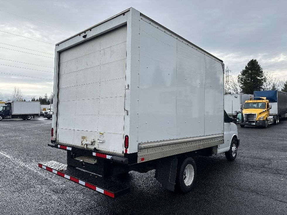 Light Duty Box Truck-Light and Medium Duty Trucks-GMC-2019-Savana G33503-Clackamas-OR-107,071\n\t\tmiles-$ 26,250 - Image 12