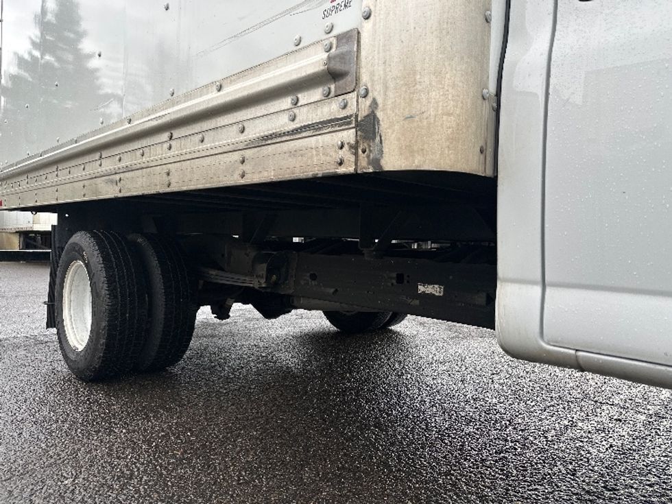 Light Duty Box Truck-Light and Medium Duty Trucks-GMC-2019-Savana G33503-Clackamas-OR-107,071\n\t\tmiles-$ 26,250 - Image 13