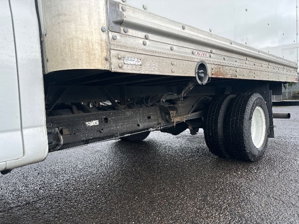 Light Duty Box Truck-Light and Medium Duty Trucks-GMC-2019-Savana G33503-Clackamas-OR-107,071\n\t\tmiles-$ 26,250 - Image 5