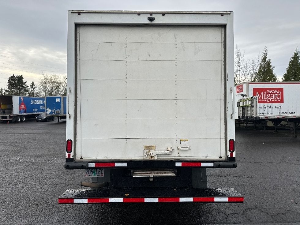 Light Duty Box Truck-Light and Medium Duty Trucks-GMC-2019-Savana G33503-Clackamas-OR-107,071\n\t\tmiles-$ 26,250 - Image 7