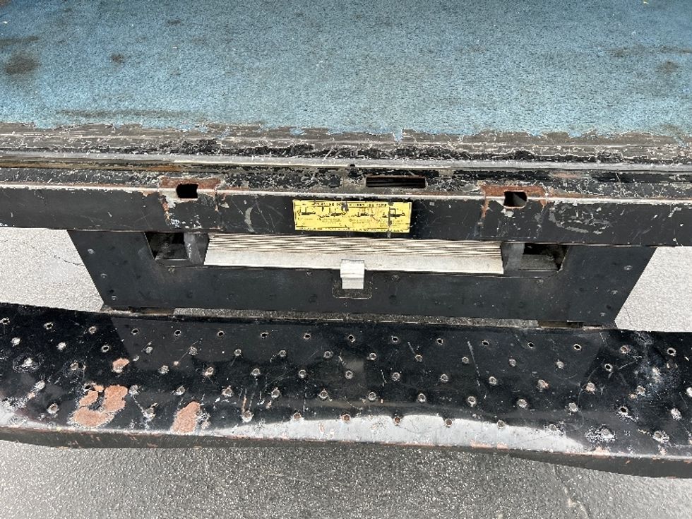 Light Duty Box Truck-Light and Medium Duty Trucks-GMC-2019-Savana G33503-West Sacramento-CA-101,231\n\t\tmiles-$ 27,000 - Image 10
