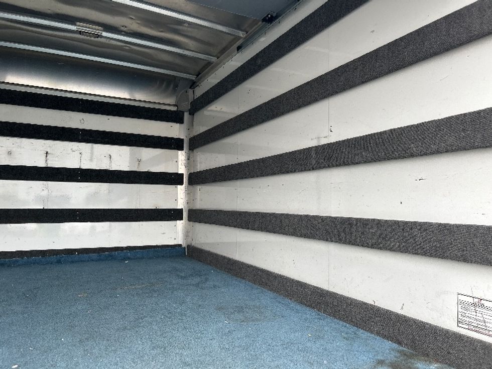 Light Duty Box Truck-Light and Medium Duty Trucks-GMC-2019-Savana G33503-West Sacramento-CA-101,231\n\t\tmiles-$ 27,000 - Image 12