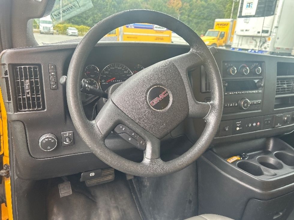 Light Duty Box Truck-Light and Medium Duty Trucks-GMC-2019-Savana G33903-Auburn-ME-86,216\n\t\tmiles-$ 23,000 - Image 15