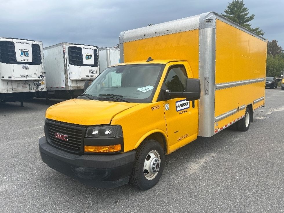 Light Duty Box Truck-Light and Medium Duty Trucks-GMC-2019-Savana G33903-Auburn-ME-86,216\n\t\tmiles-$ 23,000 - Image 6