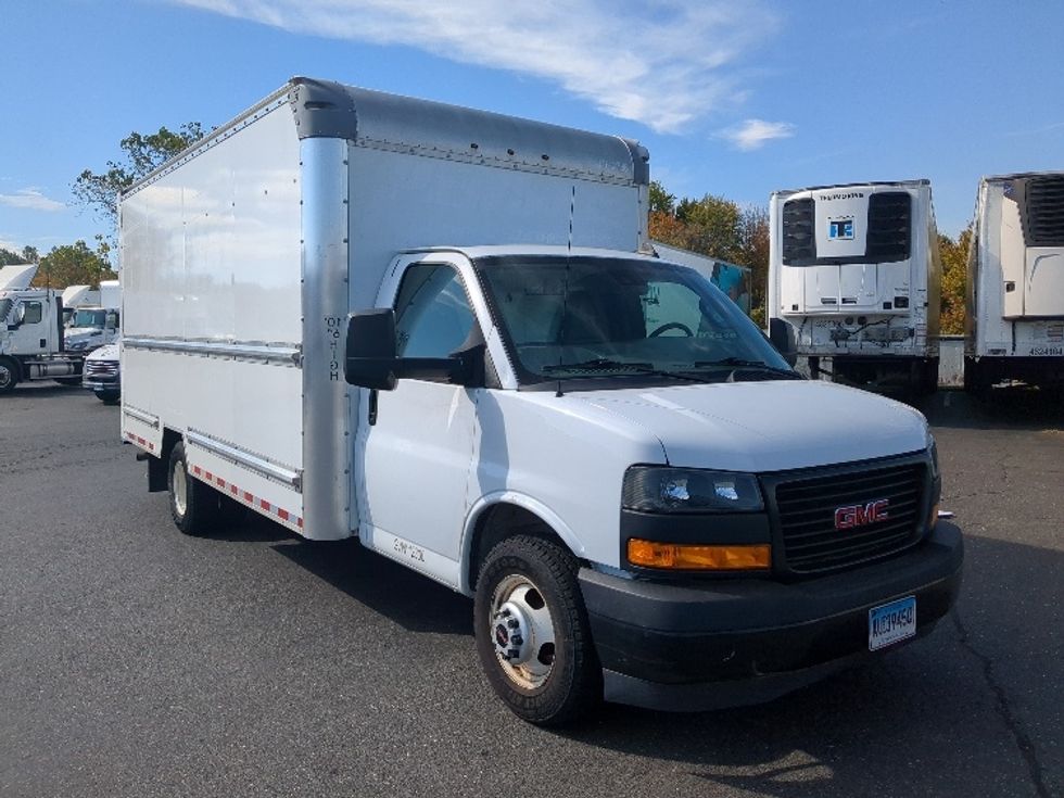 Light Duty Box Truck-Light and Medium Duty Trucks-GMC-2019-Savana G33903-Chicopee-MA-102,498\n\t\tmiles-$ 24,250 - Image 1