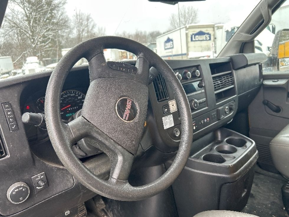 Light Duty Box Truck-Light and Medium Duty Trucks-GMC-2019-Savana G33903-Chicopee-MA-87,818\n\t\tmiles-$ 23,750 - Image 15