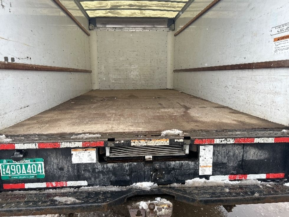 Light Duty Box Truck-Light and Medium Duty Trucks-GMC-2019-Savana G33903-Chicopee-MA-87,818\n\t\tmiles-$ 23,750 - Image 24