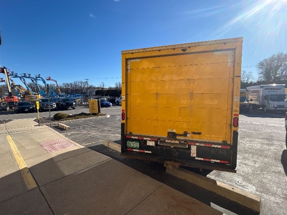 Light Duty Box Truck-Light and Medium Duty Trucks-GMC-2019-Savana G33903-Chicopee-MA-87,818\n\t\tmiles-$ 23,750 - Image 7